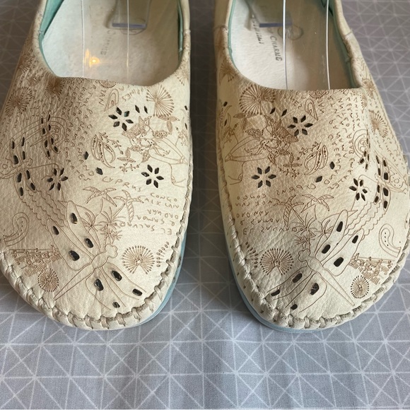 Karma of Charme Ivory Print Leather Embellished Flats 37 - Picture 3 of 7